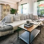 Tatil Evi Seaside 3 Bedroom Townhouse In San Pedro Close To The With Private Garden *