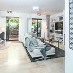 Seaside 3 Bedroom Townhouse In San Pedro Close To The With Private Garden Tatil Evi *