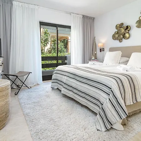 Semesterbostad Seaside 3 Bedroom Townhouse In San Pedro Close To The With Private Garden