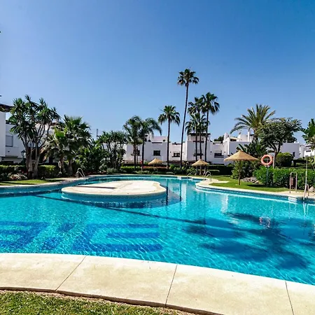 Seaside 3 Bedroom Townhouse In San Pedro Close To The With Private Garden Semesterbostad Marbella