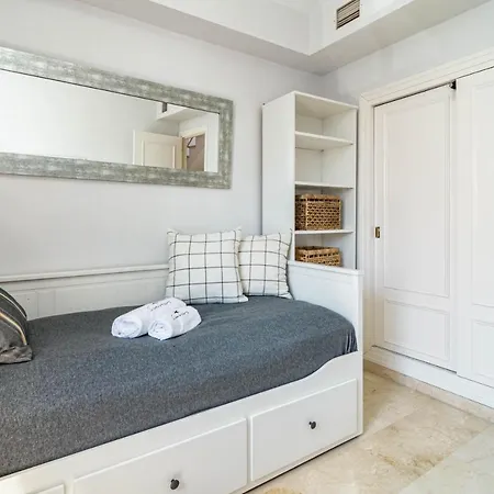Semesterbostad Seaside 3 Bedroom Townhouse In San Pedro Close To The With Private Garden Marbella