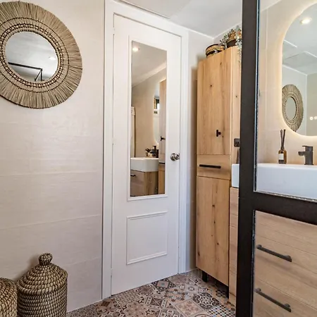 Tatil Evi Seaside 3 Bedroom Townhouse In San Pedro Close To The With Private Garden